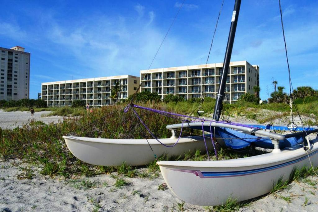Ocean Landings Resort Коко Бийч Екстериор снимка